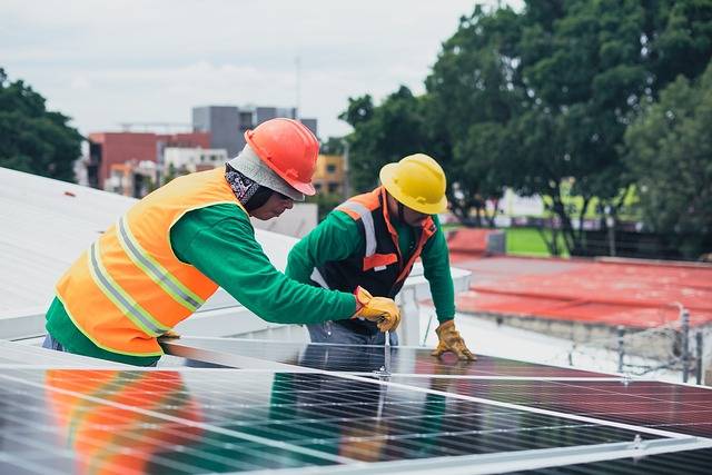 panneaux solaires pour optimisation énergétique
